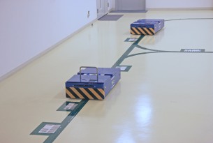 自動搬送車